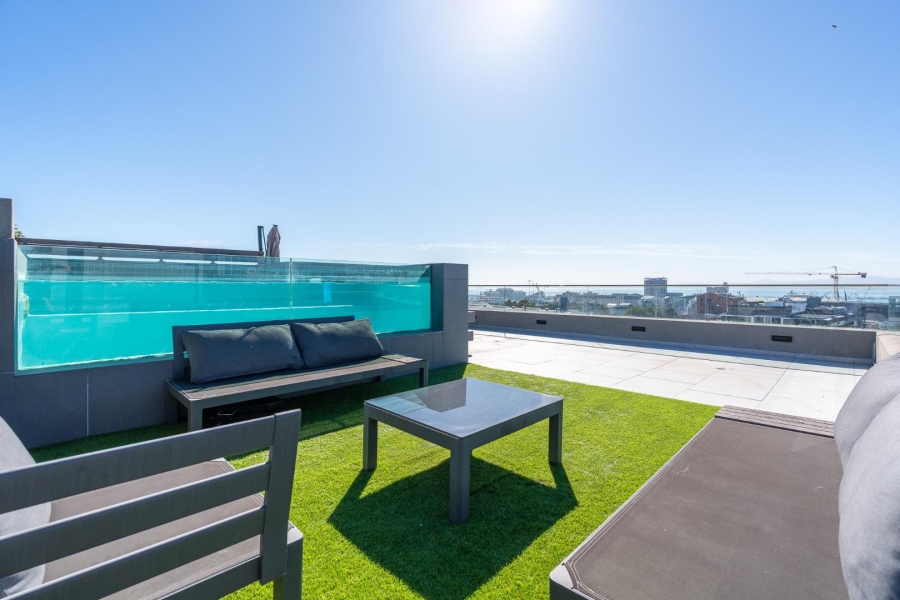 2 Bedroom Property for Sale in Green Point Western Cape